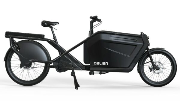 Le Formidable en coloris noir est un vélo Longtail et cargo de la marque Galian