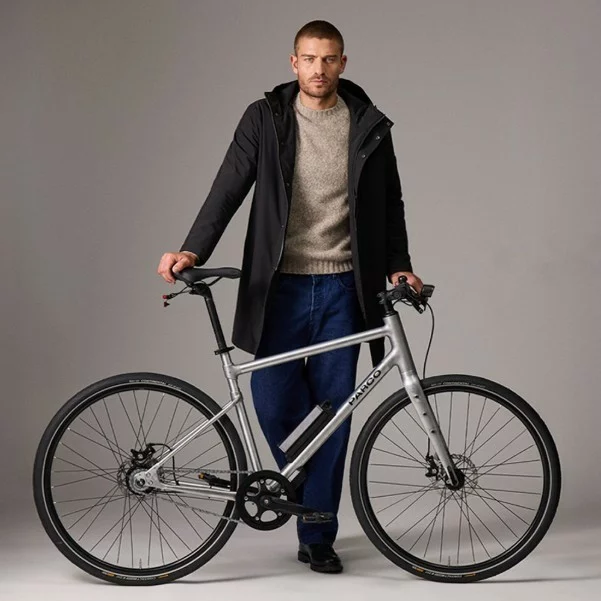 🤔 Vélo Musculaire ou Électrique ?  Avec le Parco, plus besoin de choisir… vous avez les deux ! 🚲⚡  Le vélo qui casse les codes du vélo électrique classique 🚲  Ici, pas de surenchère d’électronique ni de poids inutile… mais une approche différente : simplicité, légèreté et plaisir de pédaler.  👉 Seulement 15 kg : maniable, dynamique et facile à porter (vos lombaires vont apprécier 😄)
👉 Une assistance pensée comme un vrai coup de pouce, pour garder les sensations d’un vélo classique !
👉 Un vélo 2 en 1 unique : musculaire ou électrique selon votre envie/besoin du moment
👉 Fabriqué en France, durable et facilement réparable  Et ce n’est pas tout 👇
✨ Disponible en cadre bas ou haut
🎨 Personnalisable (11 coloris, cintre, selle, transmission…)
💶 À partir de 1990€ seulement ! Pour un vélo français de cette qualité, difficile de faire mieux !
👉 Le Parco est parfait pour vos trajets du quotidien et vos balades loisirs.  👉 À découvrir et essayer gratuitement dès le 13 avril
📍 Chez Le Cycle Nantais 172 Rue Paul Bellamy, 44000 Nantes  Passez nous voir, vous risquez d’être surpris 😉  #veloelectrique #madeinfrance #mobilitedouce #velo #nantes #velotaf #innovation #ecologie #parco #lecyclenantais 🚲